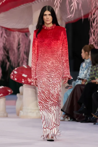 Look 37